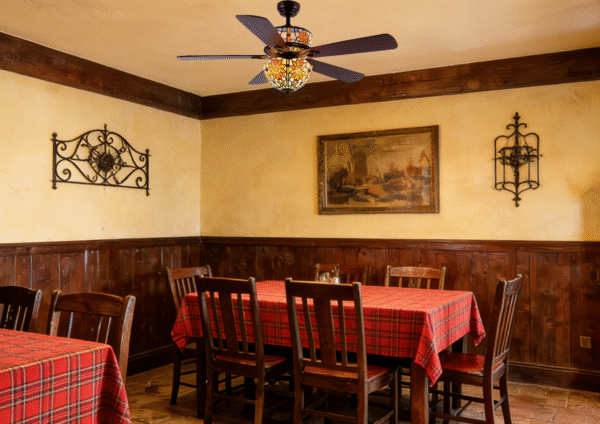 Tiffany Light 52-inch AC Motor Fan Light